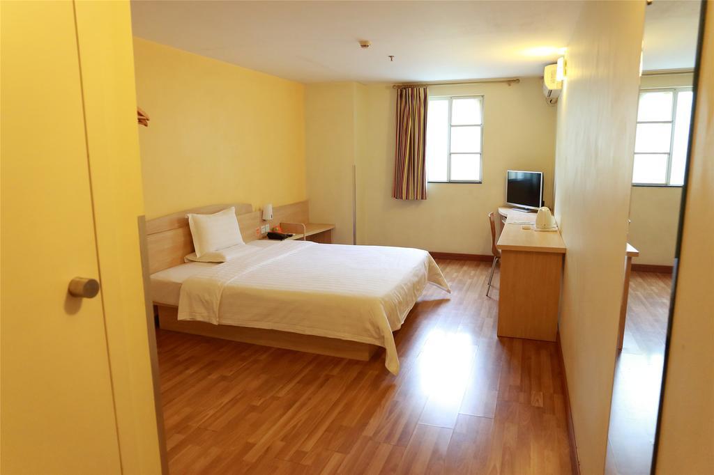 7Days Inn Xiamen Haicang Exterior photo